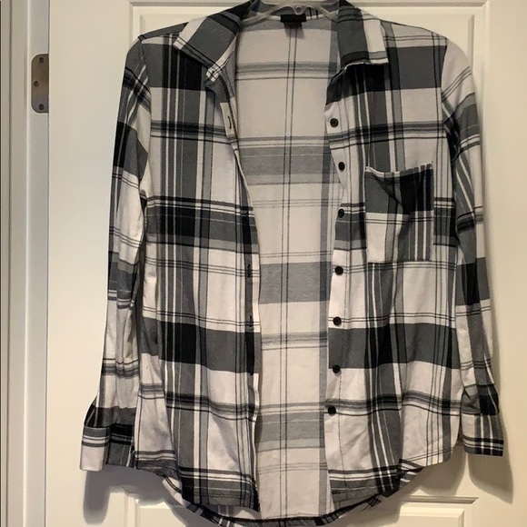 Adorable flannel! - Picture 1 of 5